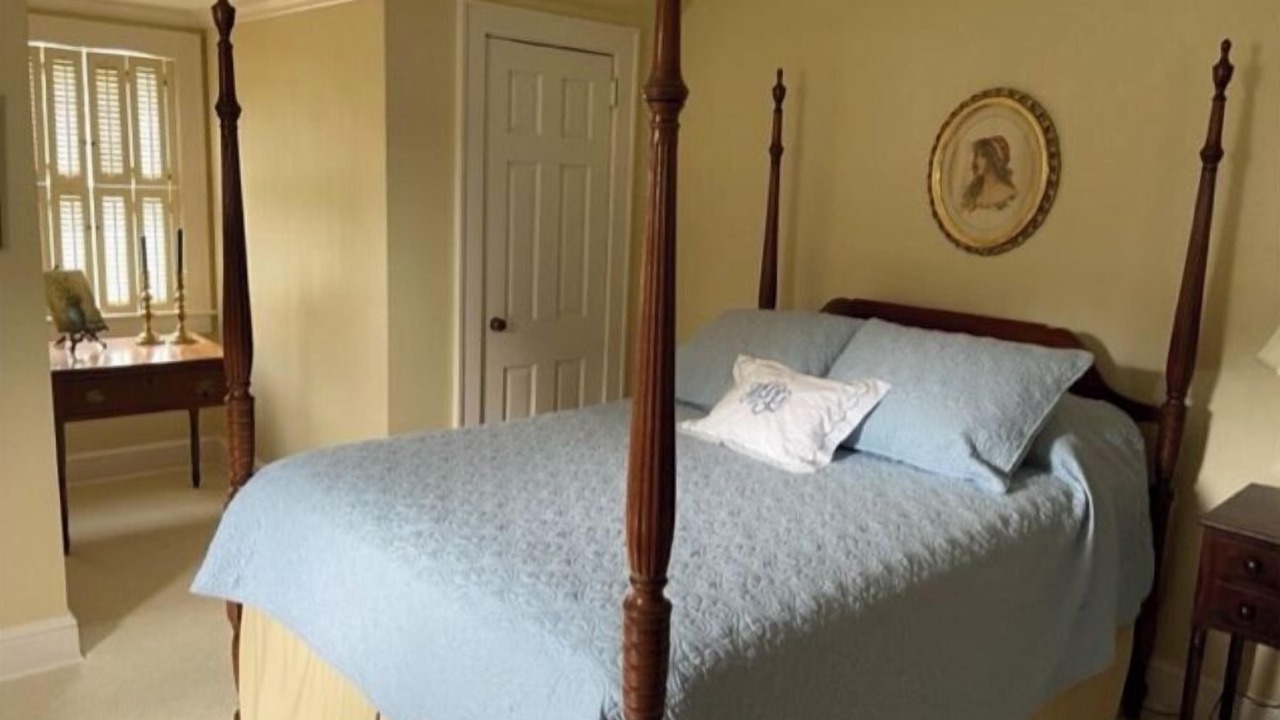 Photo of Bedroom in Lewisburg