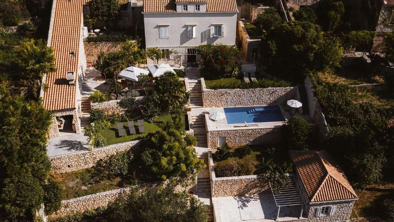 Photo of Outdoor in Pile