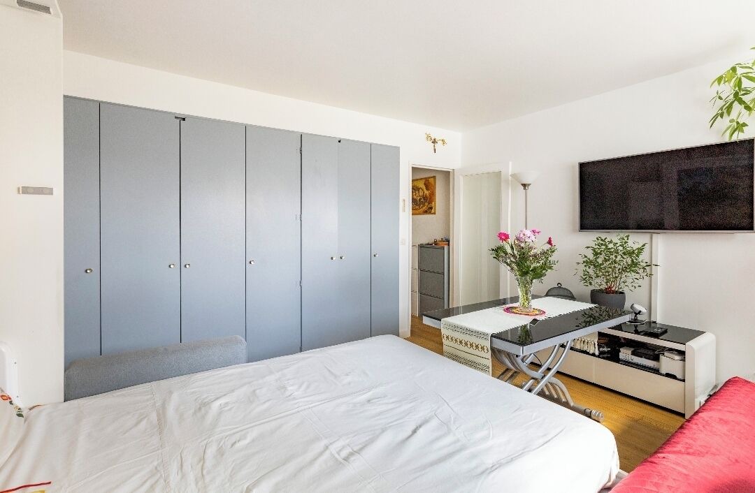 Photo of Bedroom in Saint-Lambert