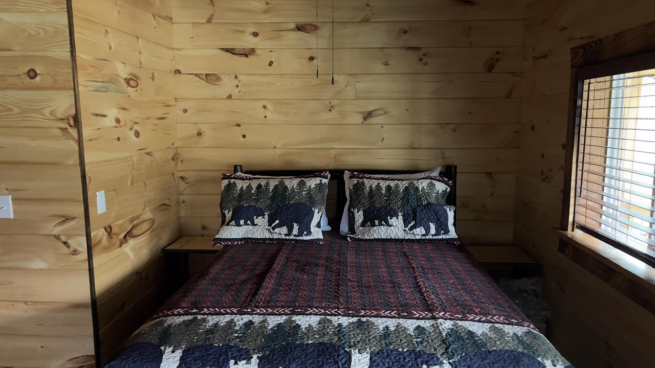 Photo of Bedroom in Beattyville