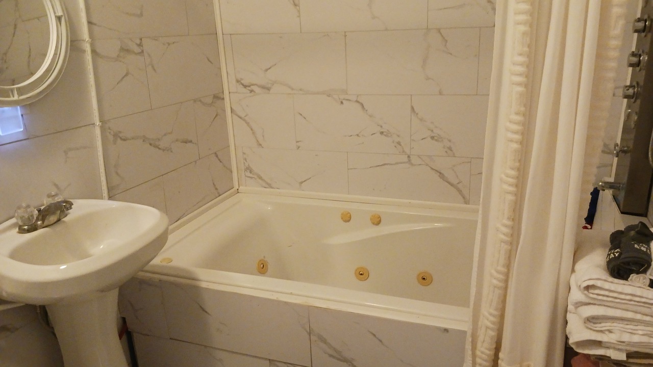 Photo of Bathroom in Kempner