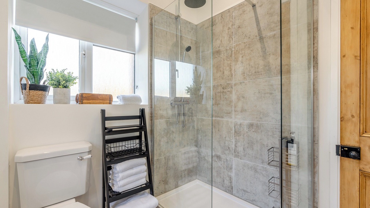 Photo of Bathroom in West Woodburn