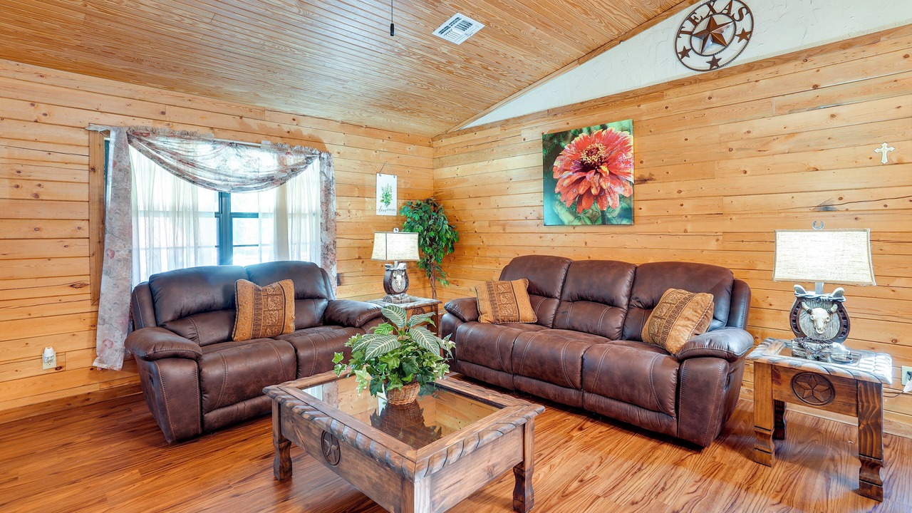 Photo of Livingroom in Kilgore