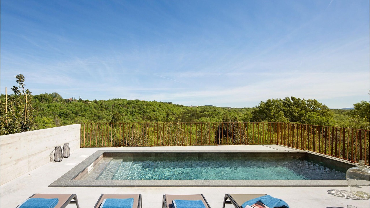 Photo of Outdoor in Rogocana