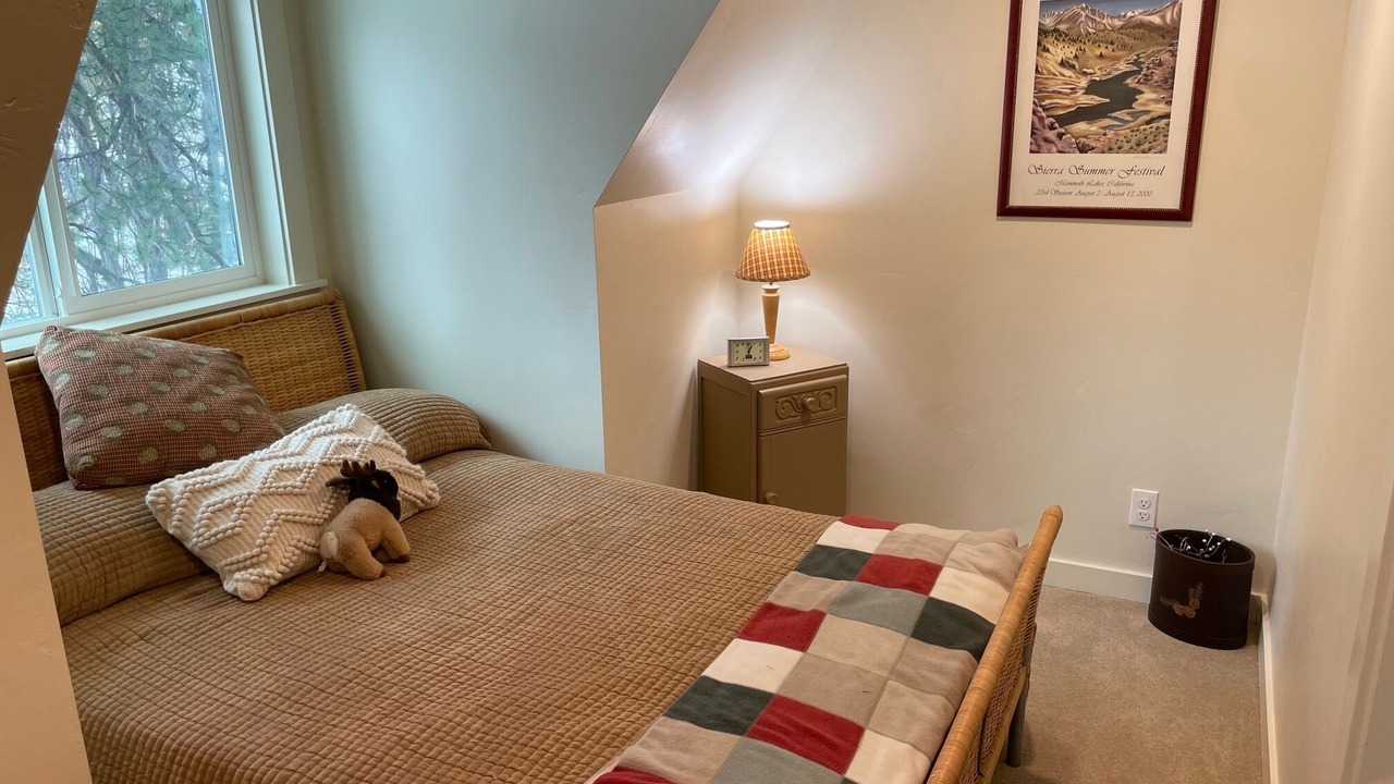 Photo of Bedroom in Tahoe National Forest