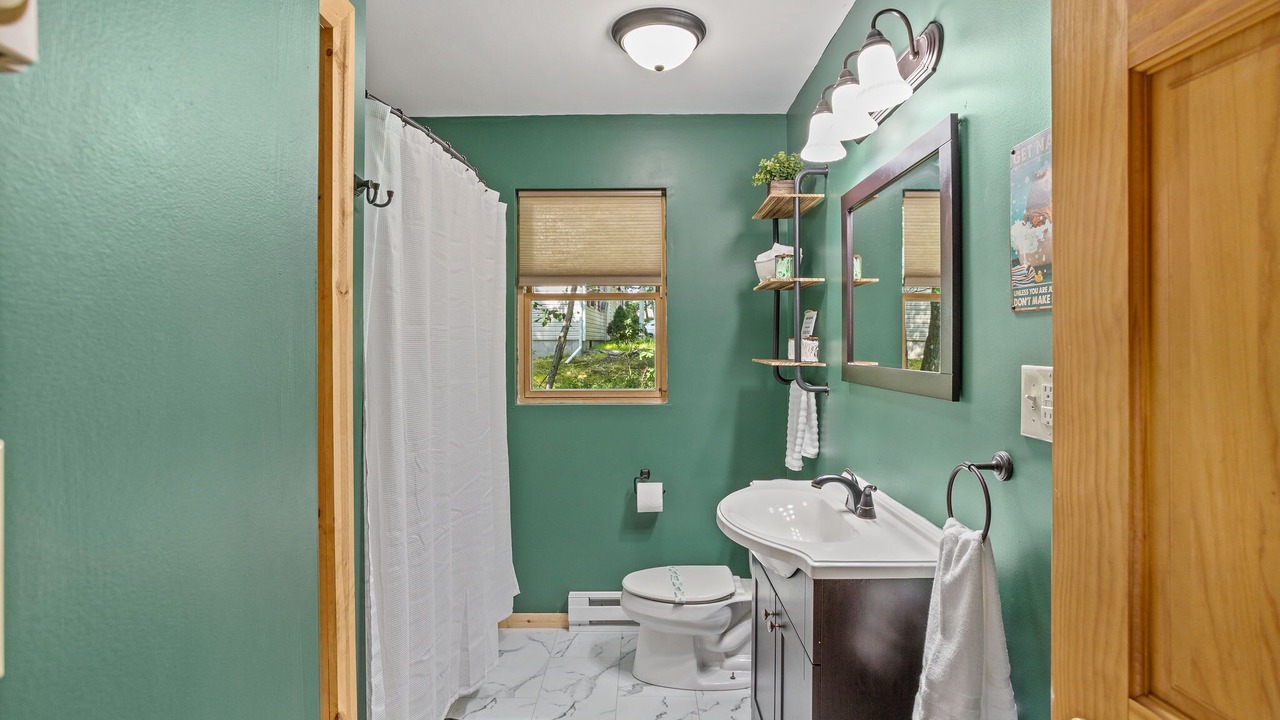 Photo of Bathroom in Mount Pocahontas