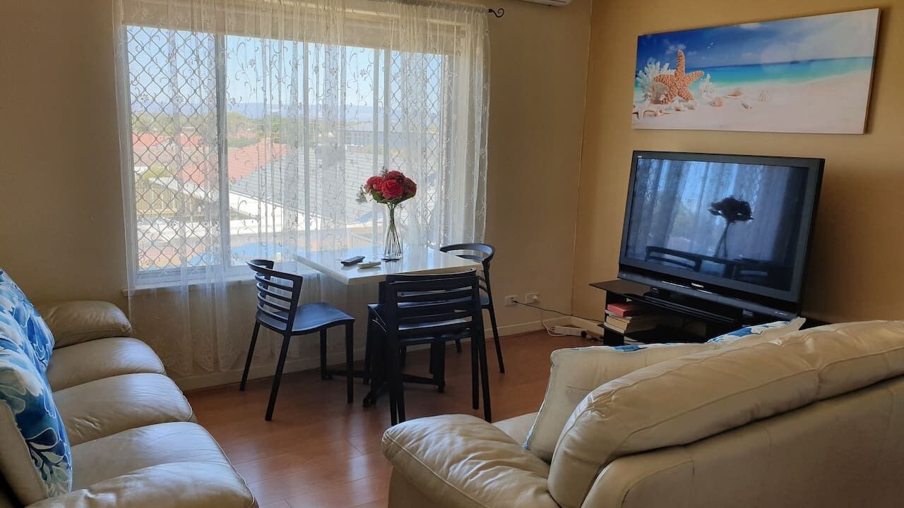 Photo of Livingroom in Semaphore Park
