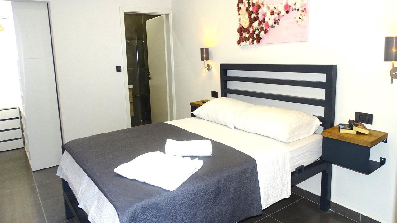 Photo of Bedroom in Pristeg