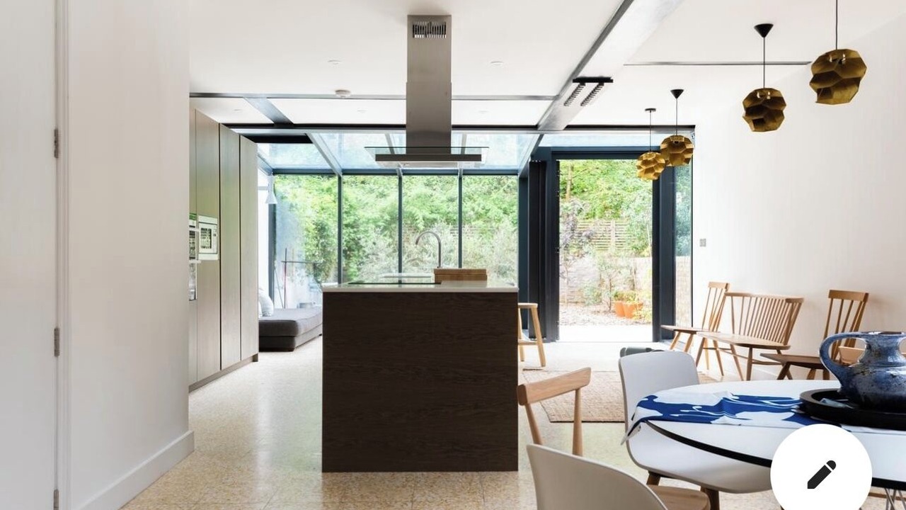 Photo of Others in Notting Hill