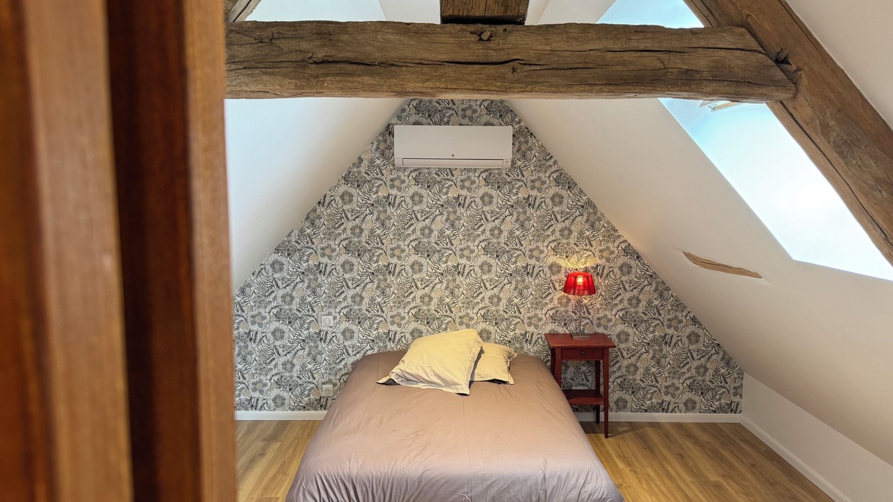 Photo of Bedroom in Ballan-Mire