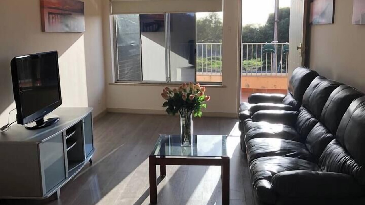 Photo of Livingroom in Semaphore Park