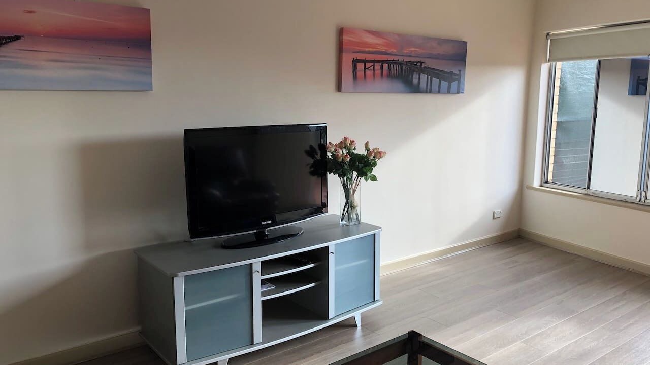 Photo of Livingroom in Semaphore Park