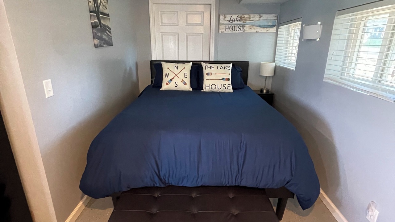 Photo of Bedroom in Simonton Lake