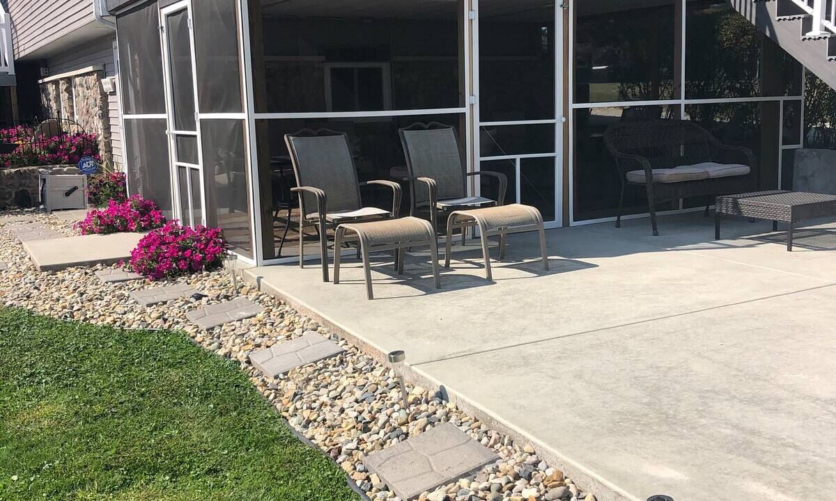 Photo of Patio Balcony in Simonton Lake