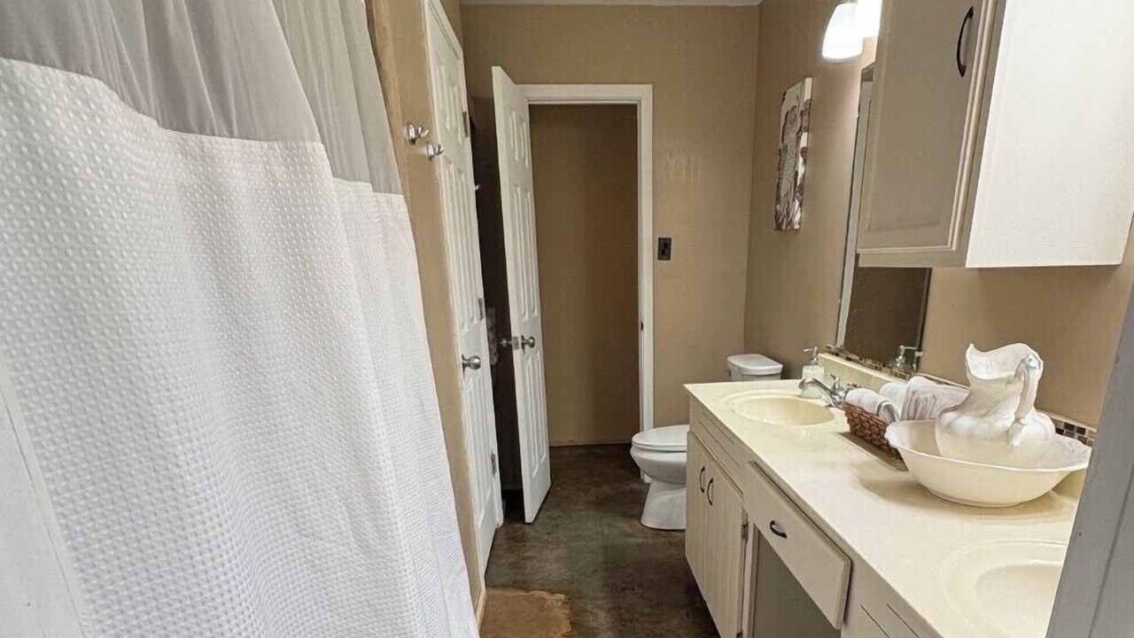 Photo of Bathroom in Morrilton