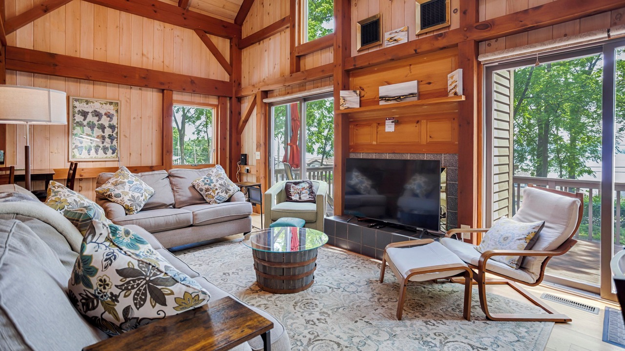 Photo of Livingroom in Canandaigua