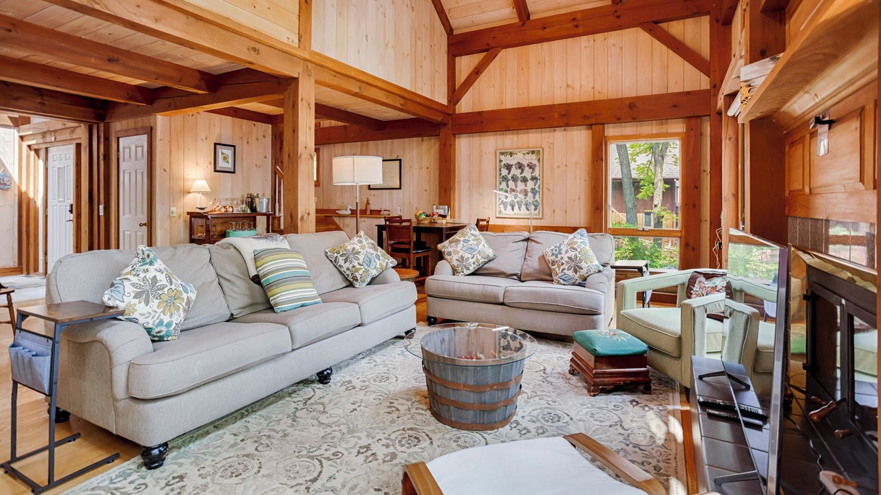 Photo of Livingroom in Canandaigua