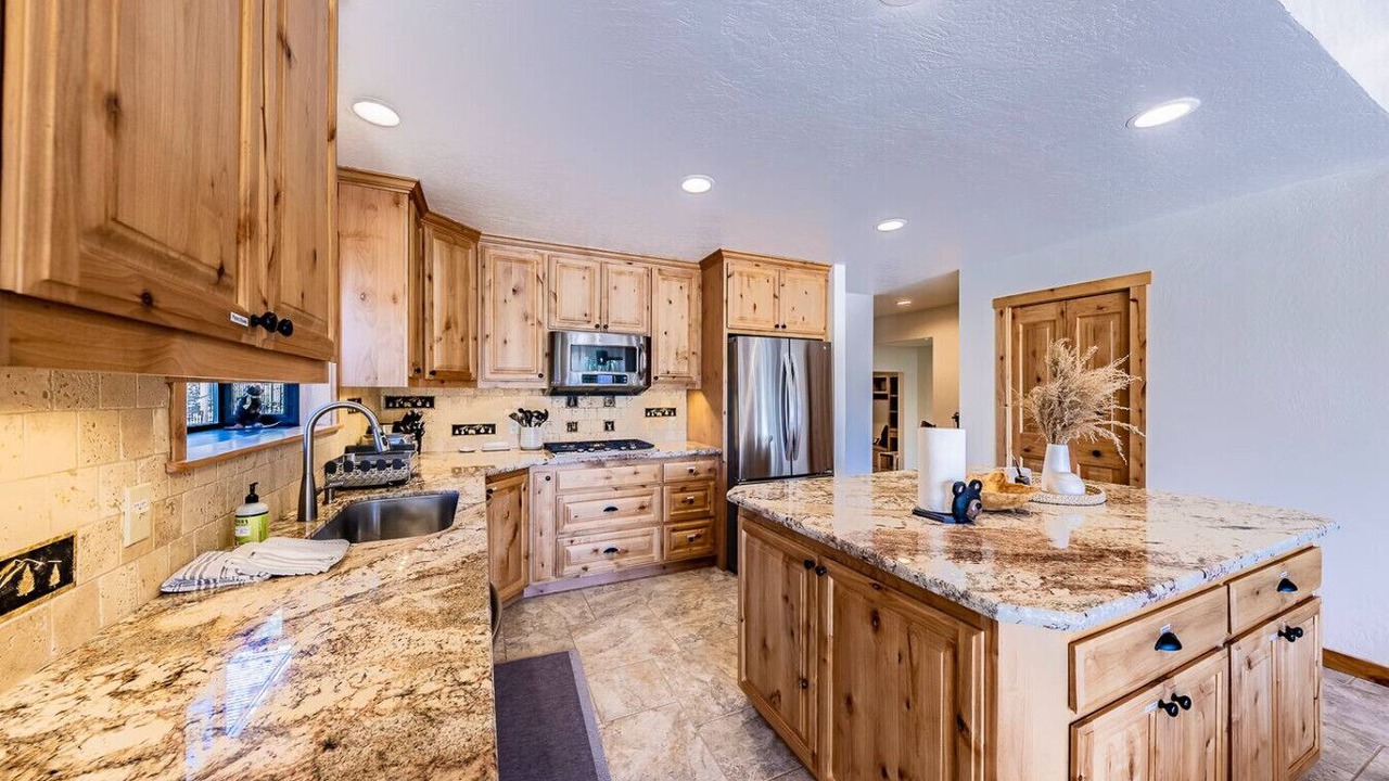 Photo of Kitchen in Round Hill Village