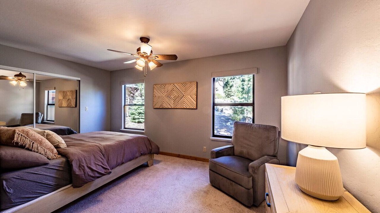 Photo of Bedroom in Round Hill Village