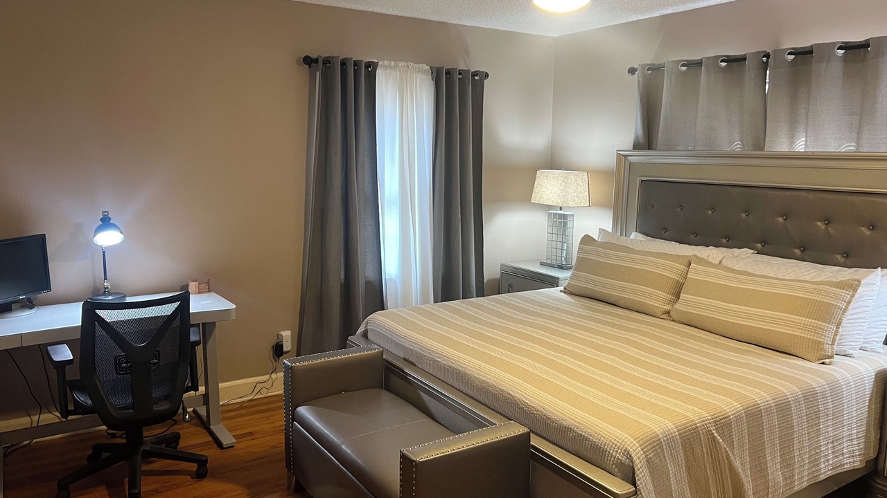 Photo of Others in Albany