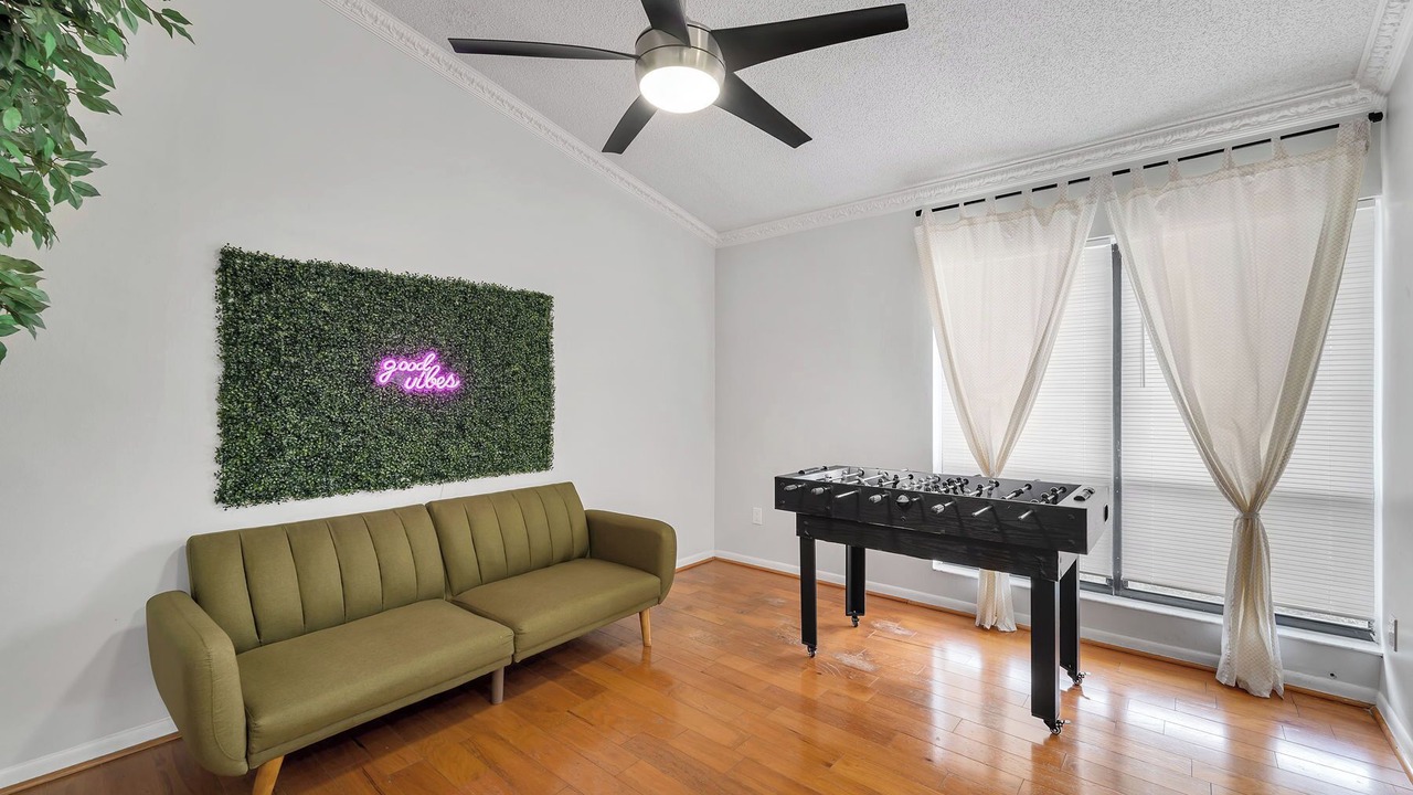 Photo of Bedroom in Lakeview Village