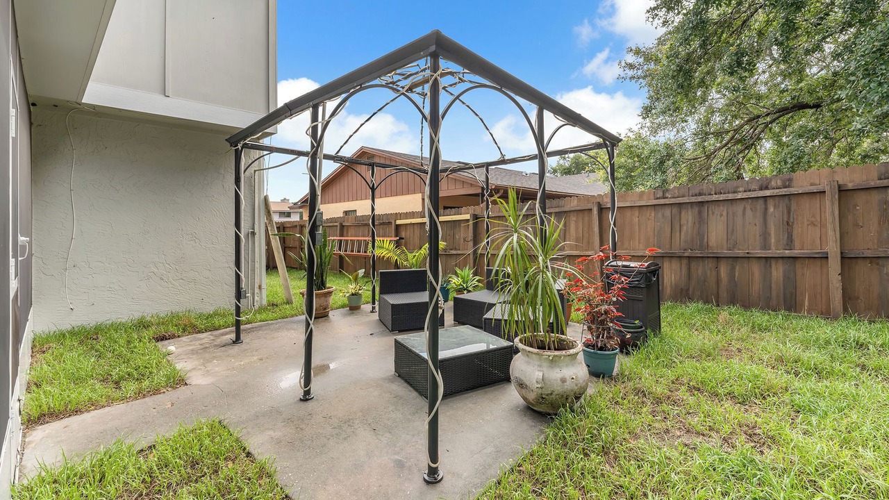 Photo of Patio Balcony in Lakeview Village