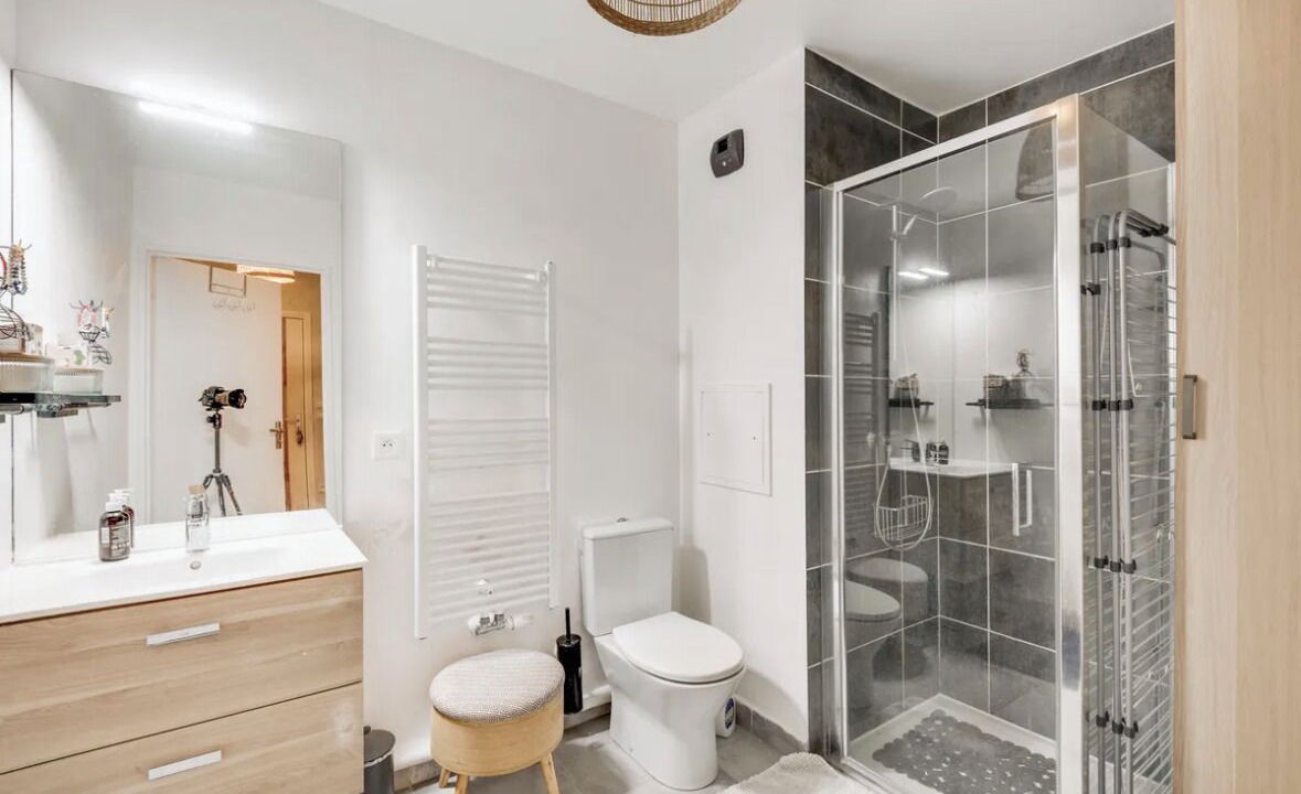 Photo of Bathroom in Quartier de la Goutte-d'Or