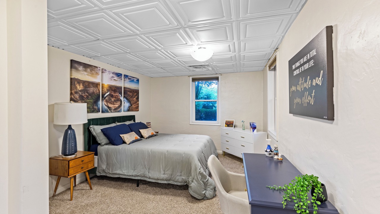 Photo of Bedroom in Loring Heights