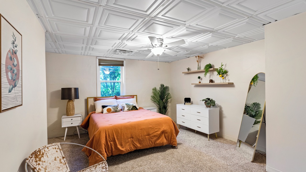 Photo of Bedroom in Loring Heights