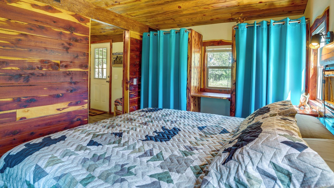 Photo of Bedroom in Tuskahoma