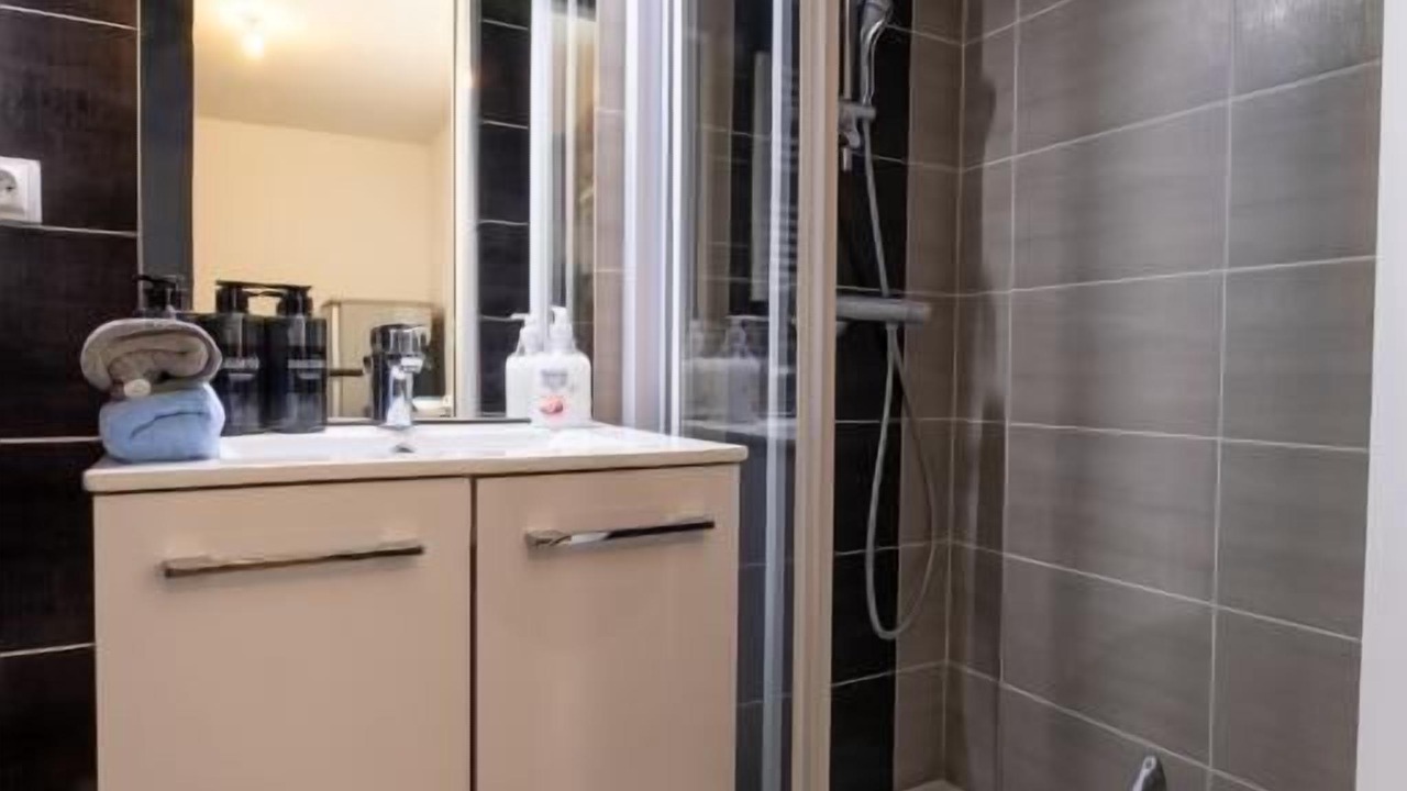 Photo of Bathroom in Cognac