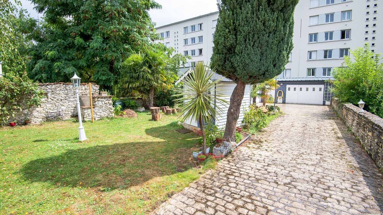 Photo of Outdoor in Saint-Pierre-des-Corps