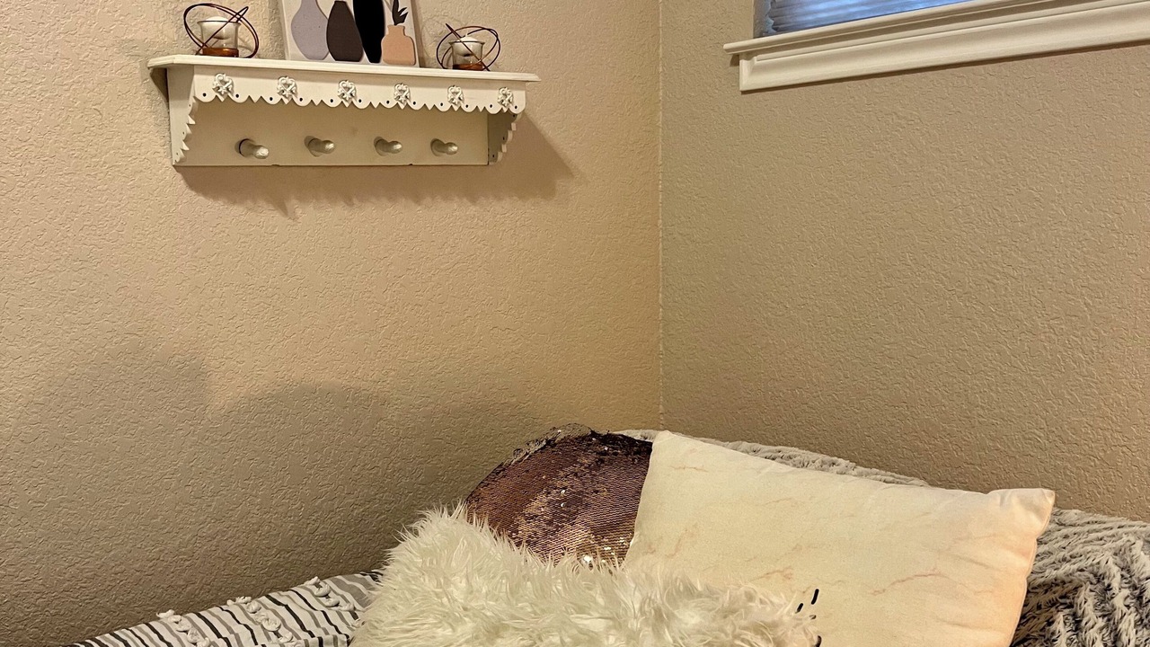 Photo of Bedroom in Lake Bridgeport