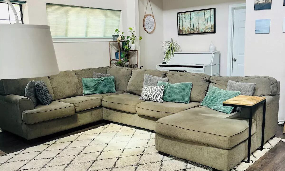 Photo of Livingroom in Lake Bridgeport