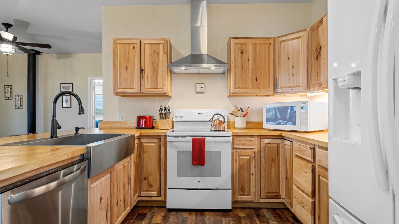 Photo of Kitchen in Milam County
