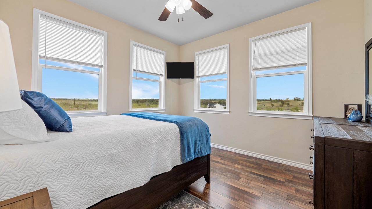 Photo of Bedroom in Milam County