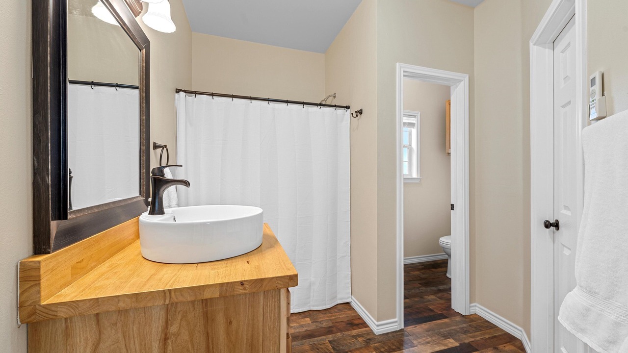 Photo of Bathroom in Milam County