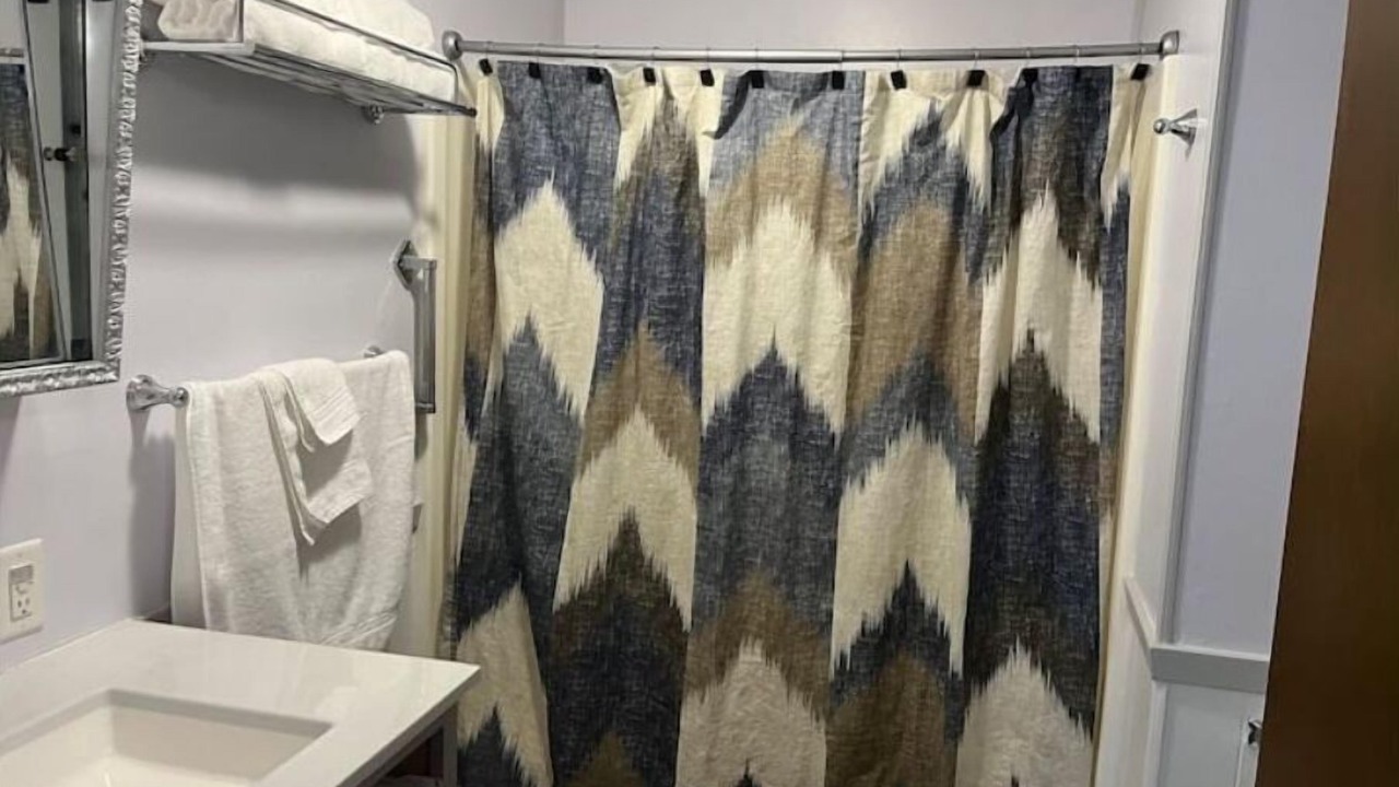 Photo of Bathroom in Max