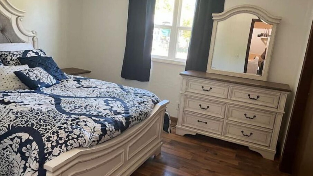 Photo of Bedroom in Max