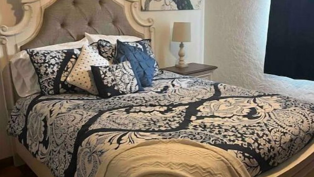 Photo of Bedroom in Max