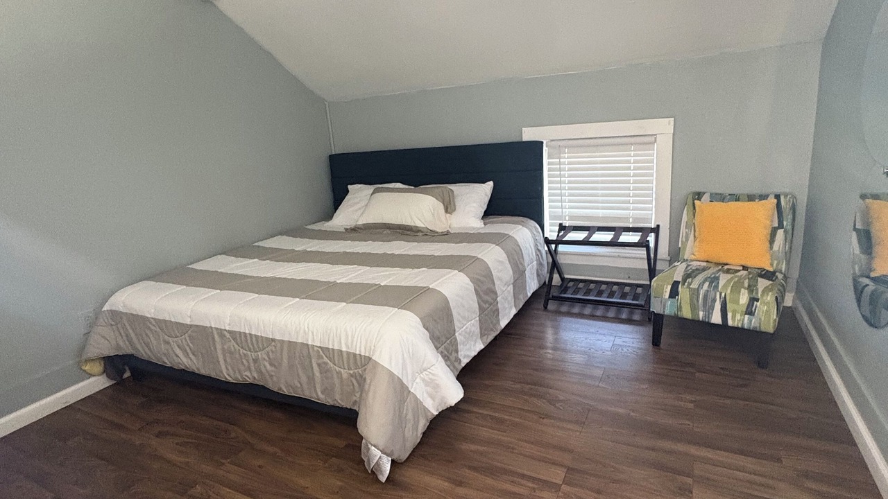 Photo of Bedroom in Bronson