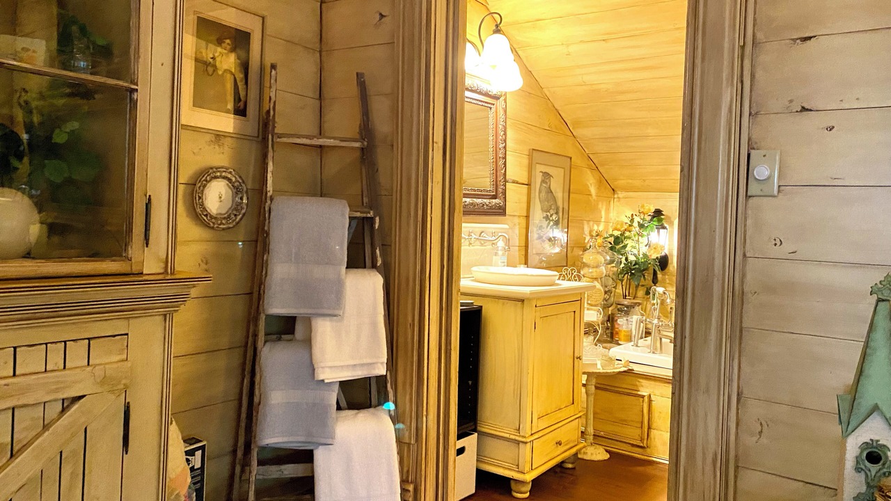 Photo of Bathroom in Carthage