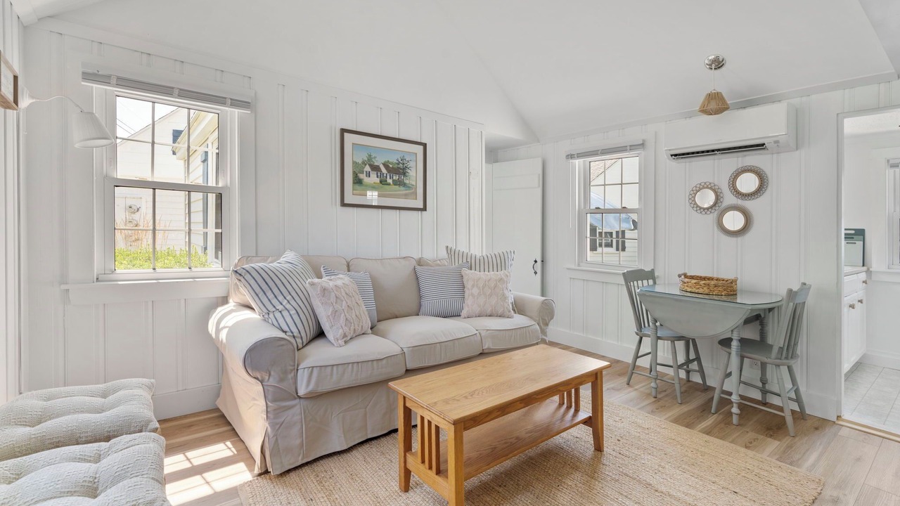 Photo of Livingroom in Scarborough