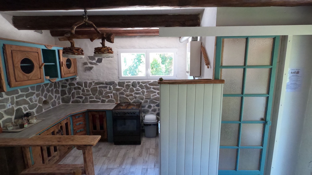 Photo of Kitchen in Roubion