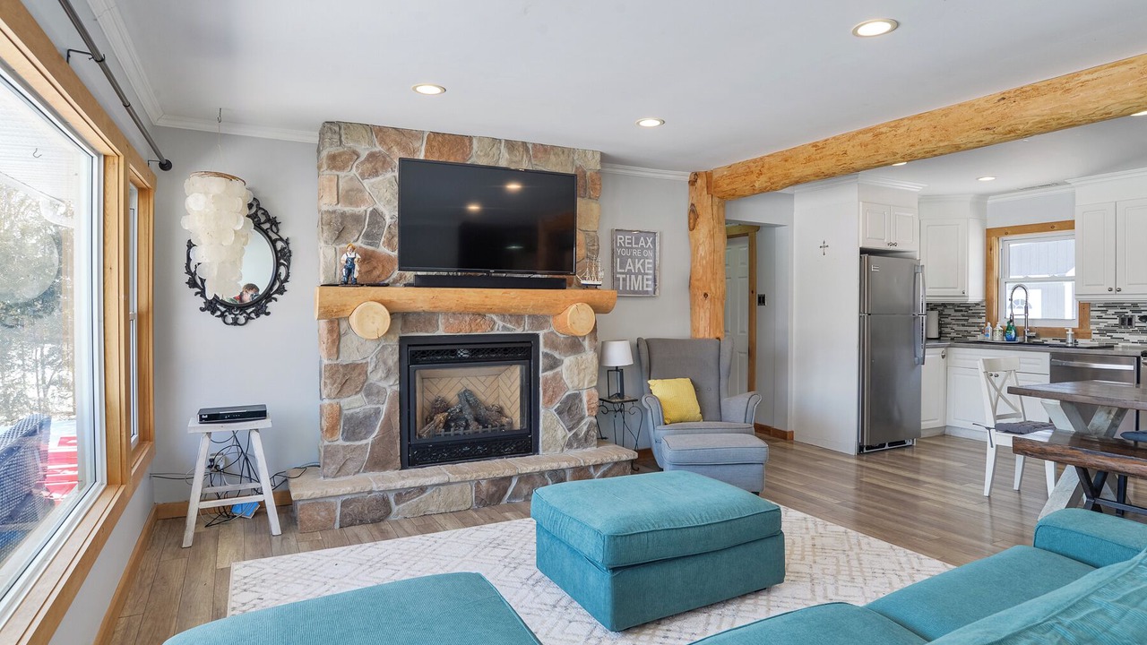 Photo of Livingroom in Ramara