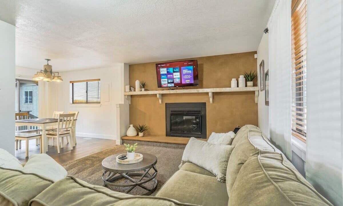 Photo of Livingroom in Colorado Springs