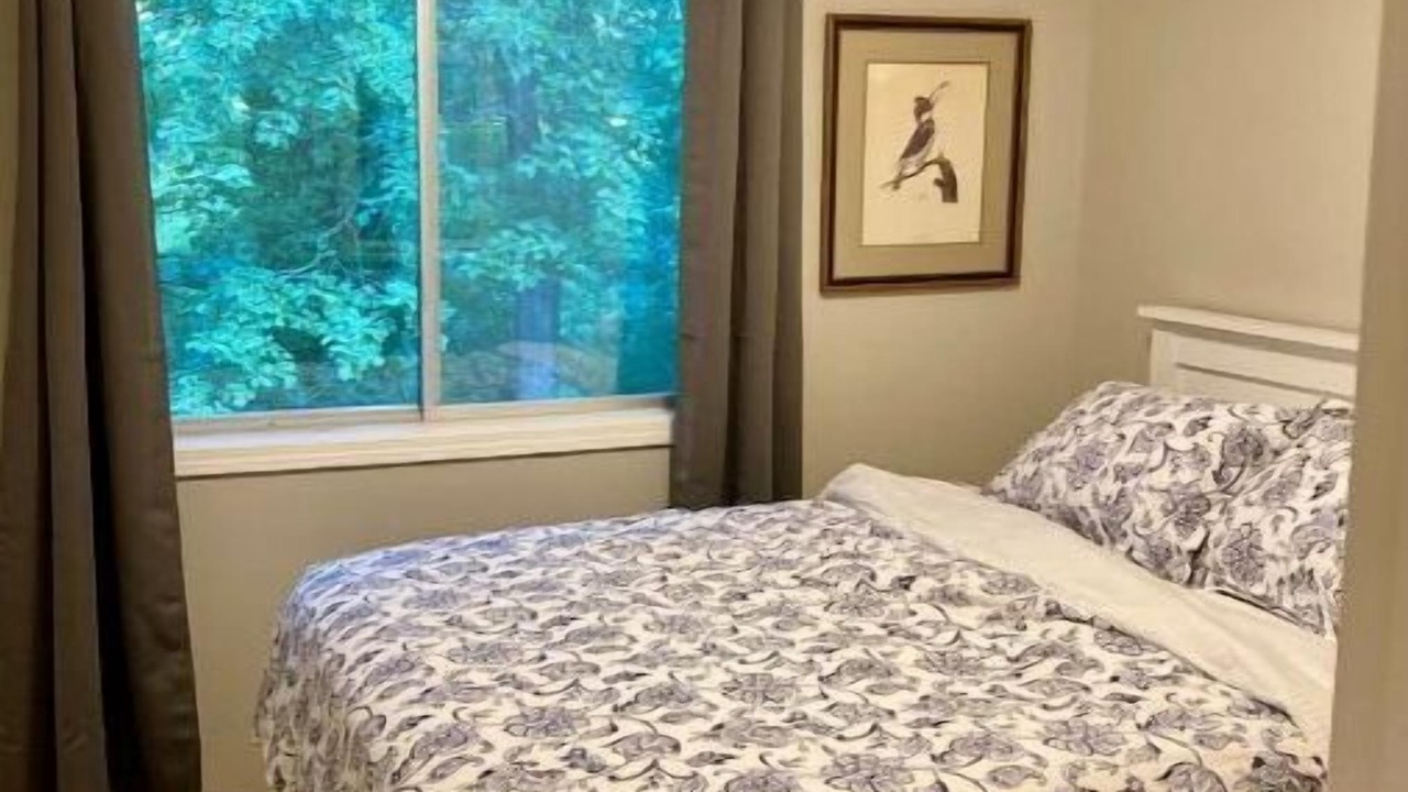 Photo of Bedroom in Kuttawa