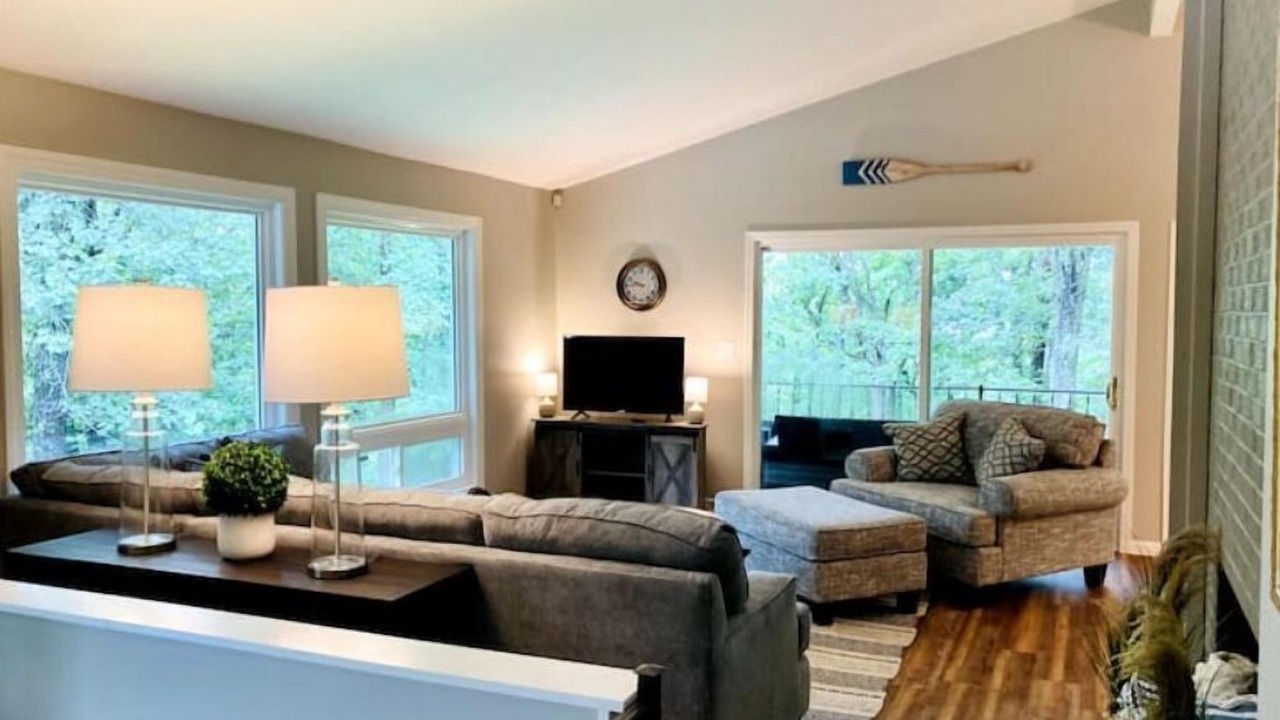 Photo of Livingroom in Kuttawa