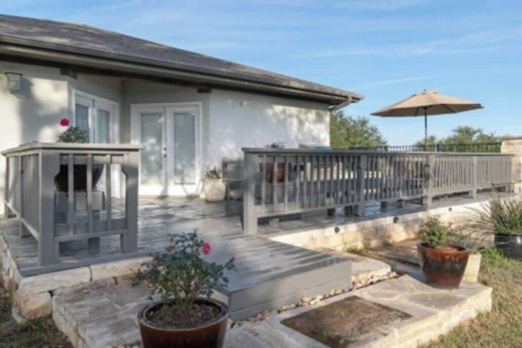 Photo of Patio Balcony in Cardinal Hills