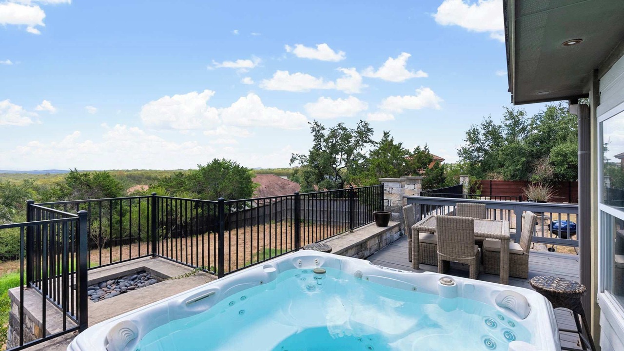 Photo of Patio Balcony in Cardinal Hills